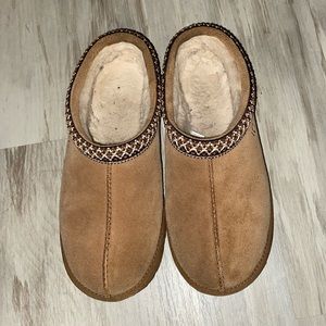 UGG Tasman slippers